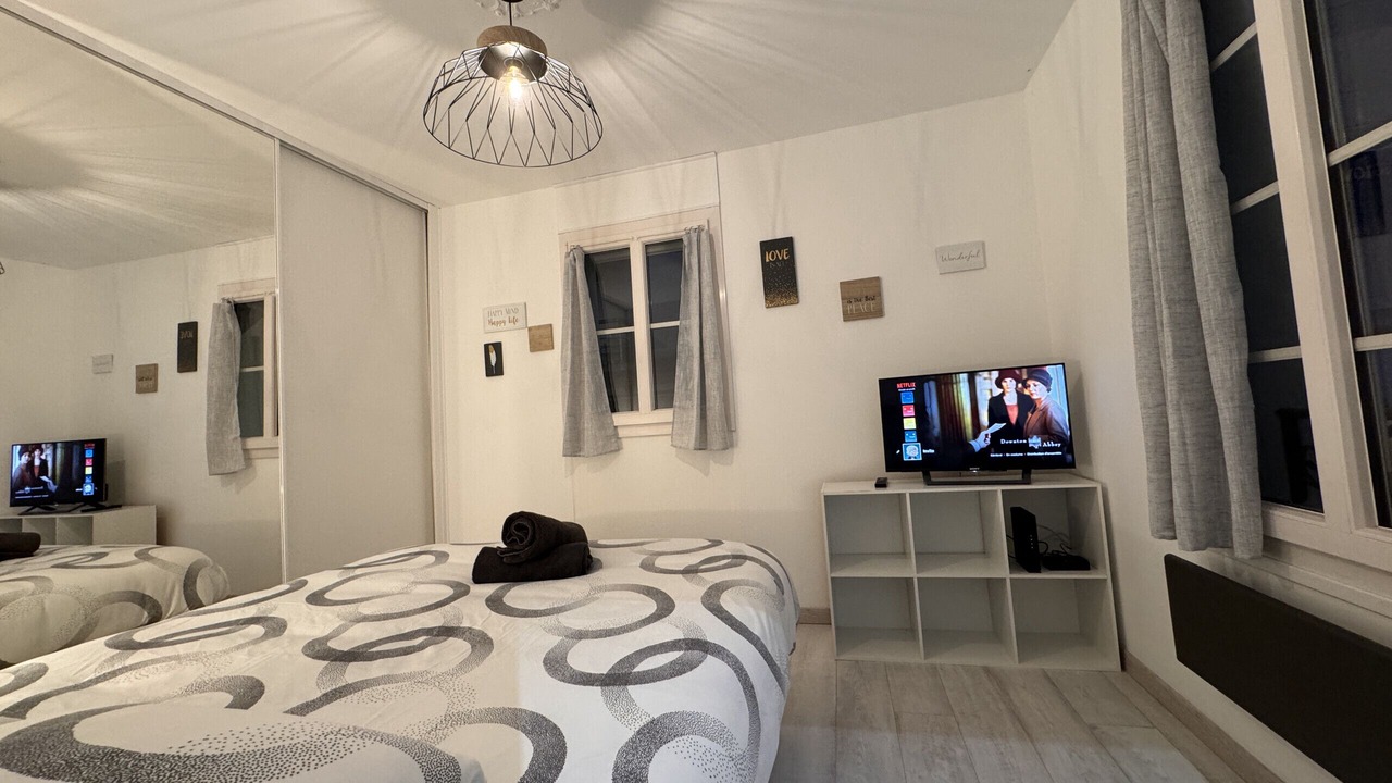 Photo of Others in Miroir - Batignolles