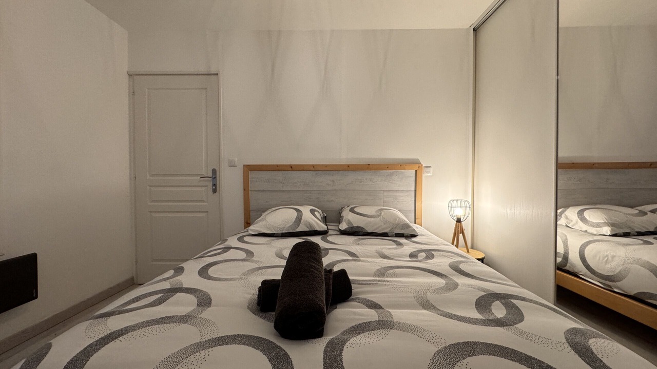 Photo of Others in Miroir - Batignolles