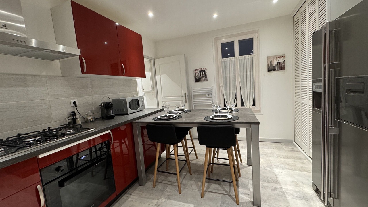 Photo of Kitchen in Miroir - Batignolles