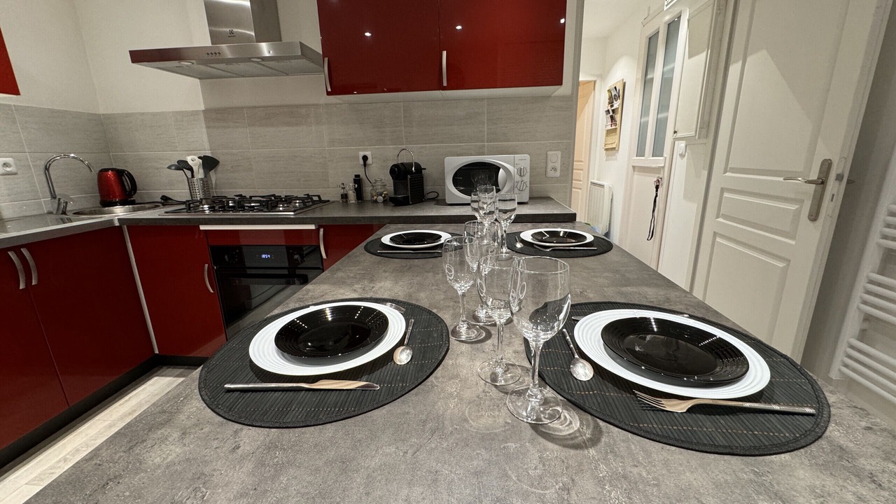 Photo of Kitchen in Miroir - Batignolles