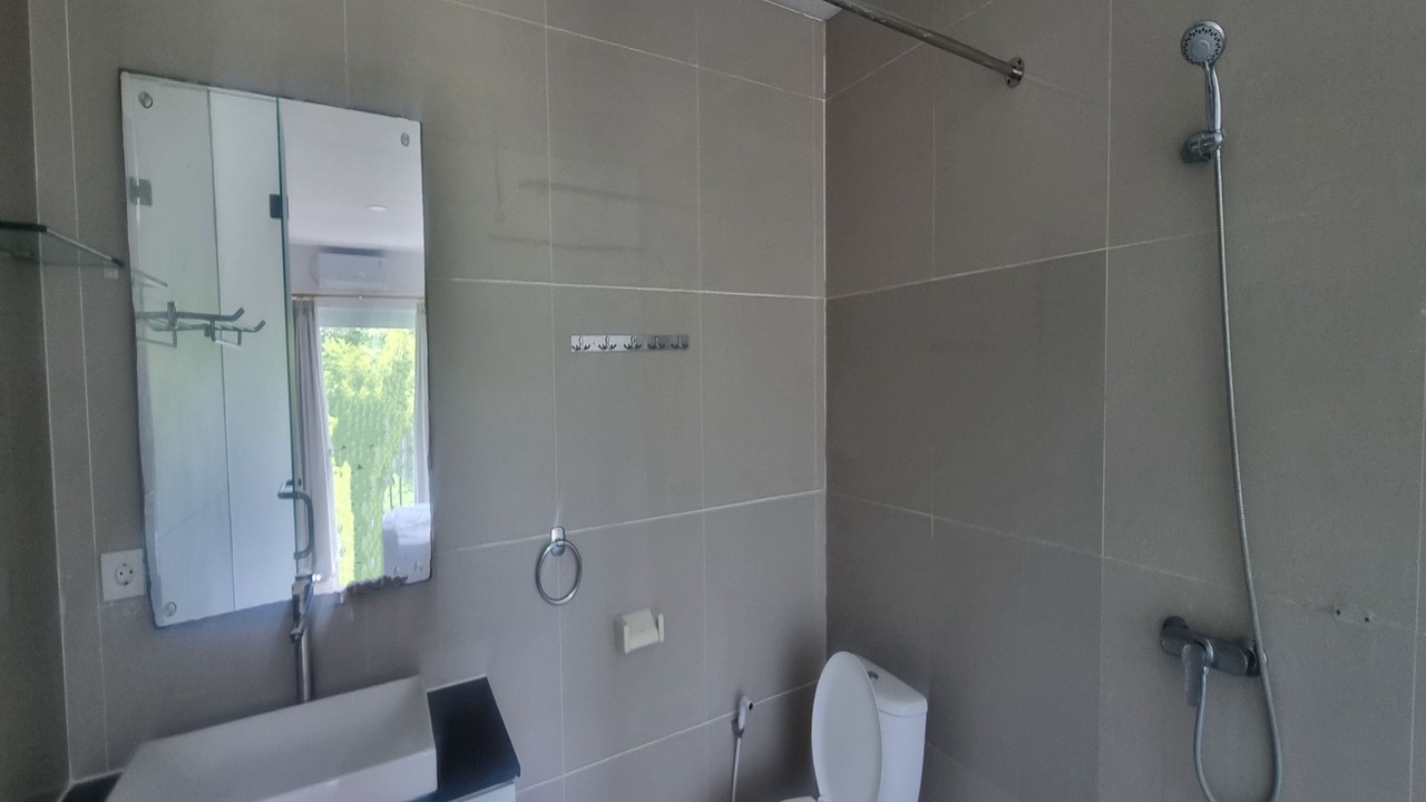 Photo of Bathroom in Mumbul