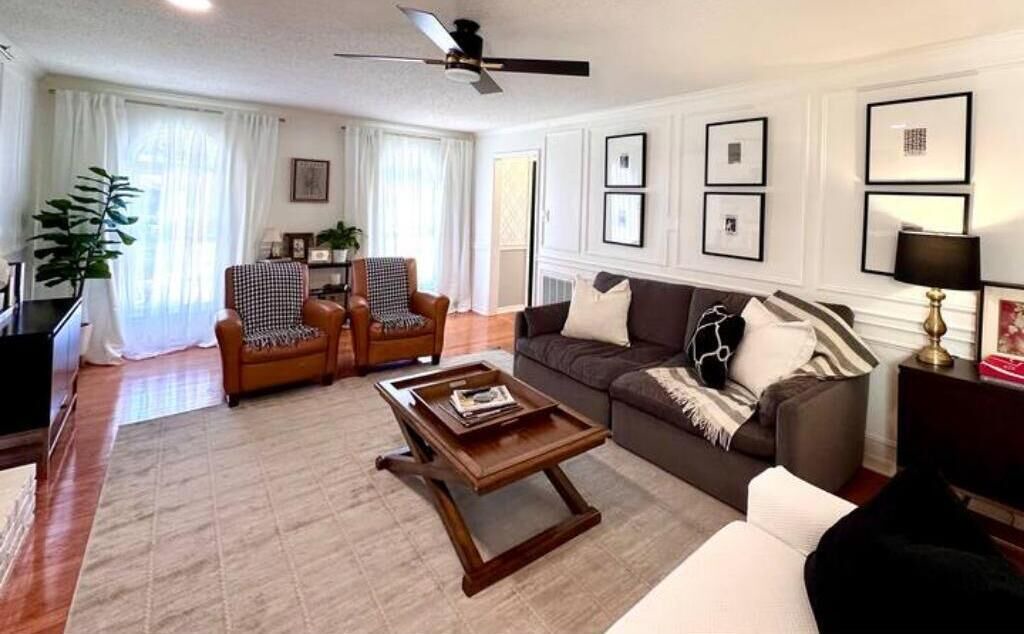 Photo of Livingroom in Hillcrest