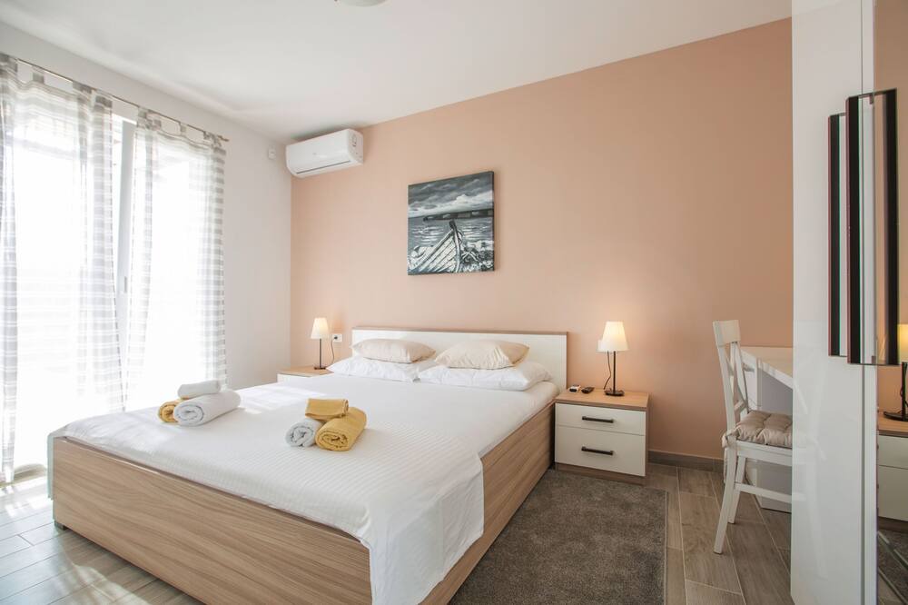Photo of Bedroom in Grohote