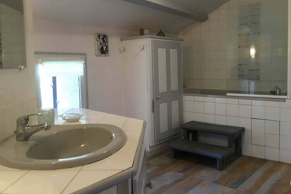 Photo of Bathroom in Lapalud