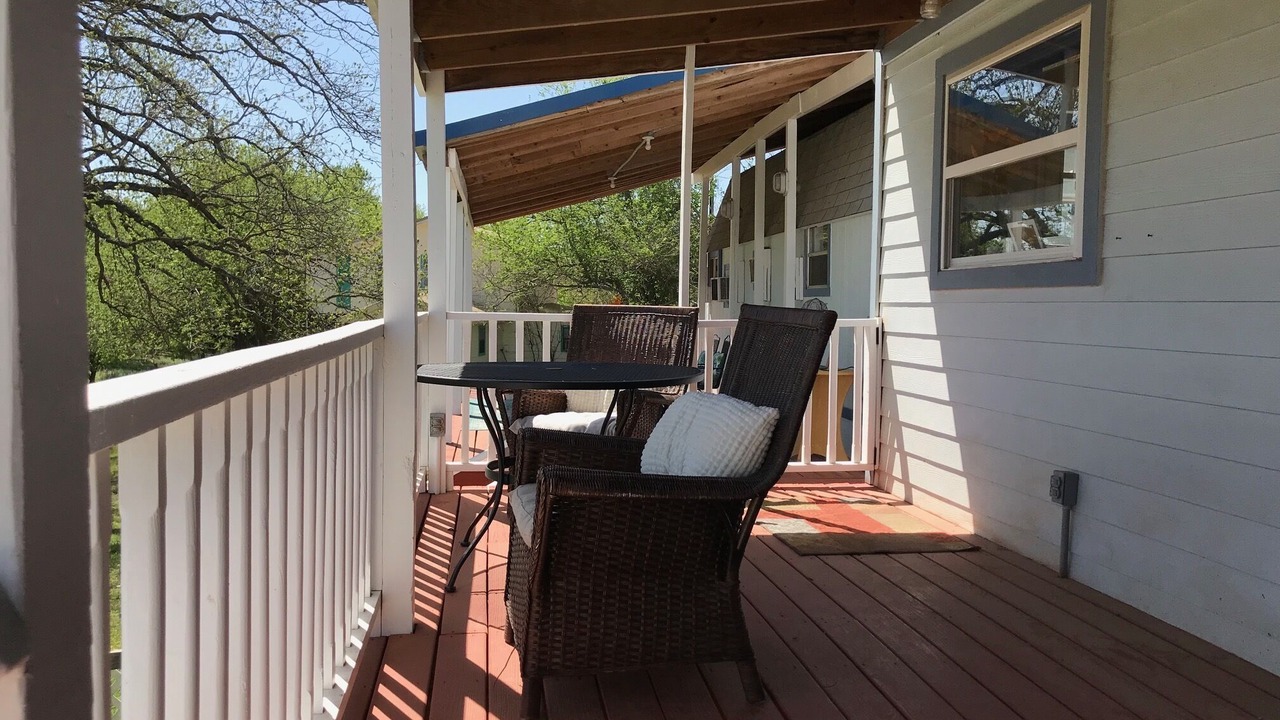 Photo of Patio Balcony in Lometa