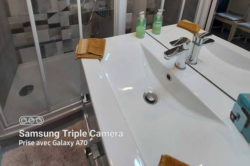 Photo of Bathroom in Annebault
