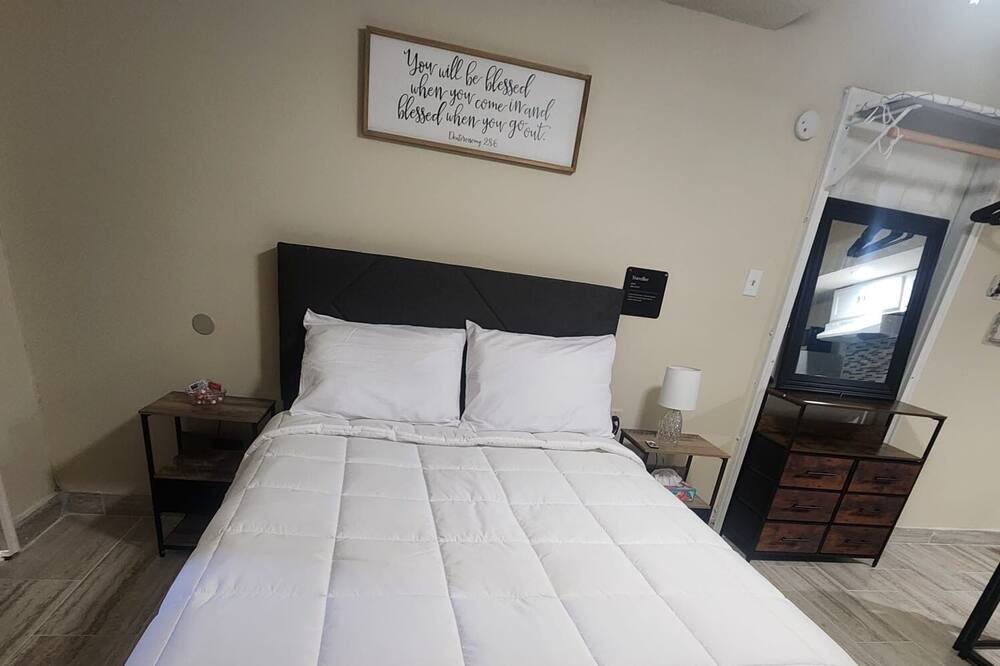 Photo of Bedroom in Sugar Hill