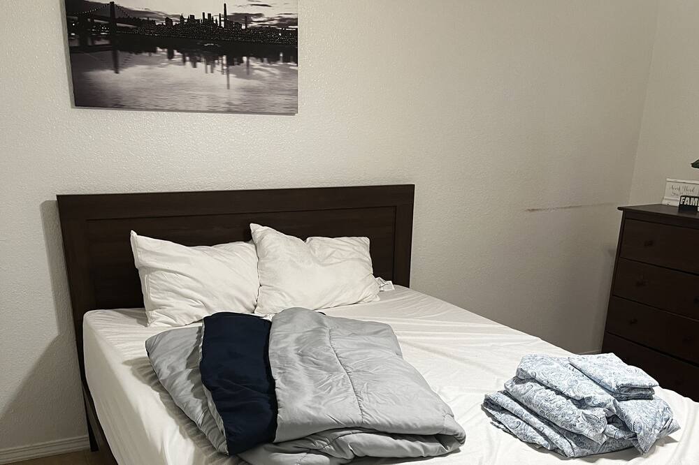 Photo of Bedroom in Canyon Gate
