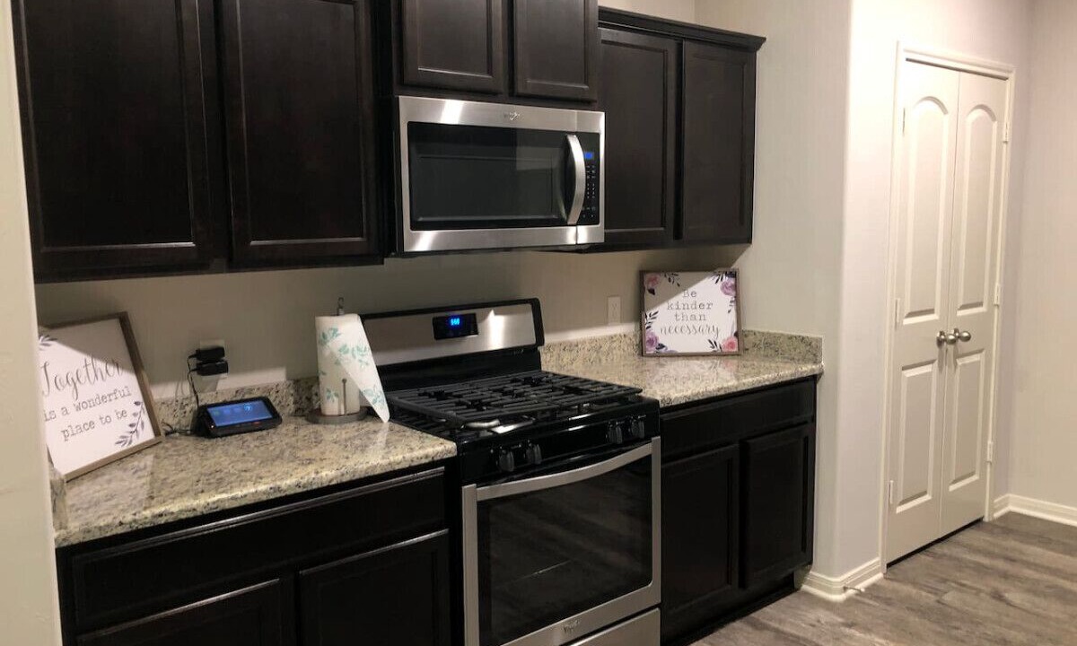 Photo of Kitchen in Mustang