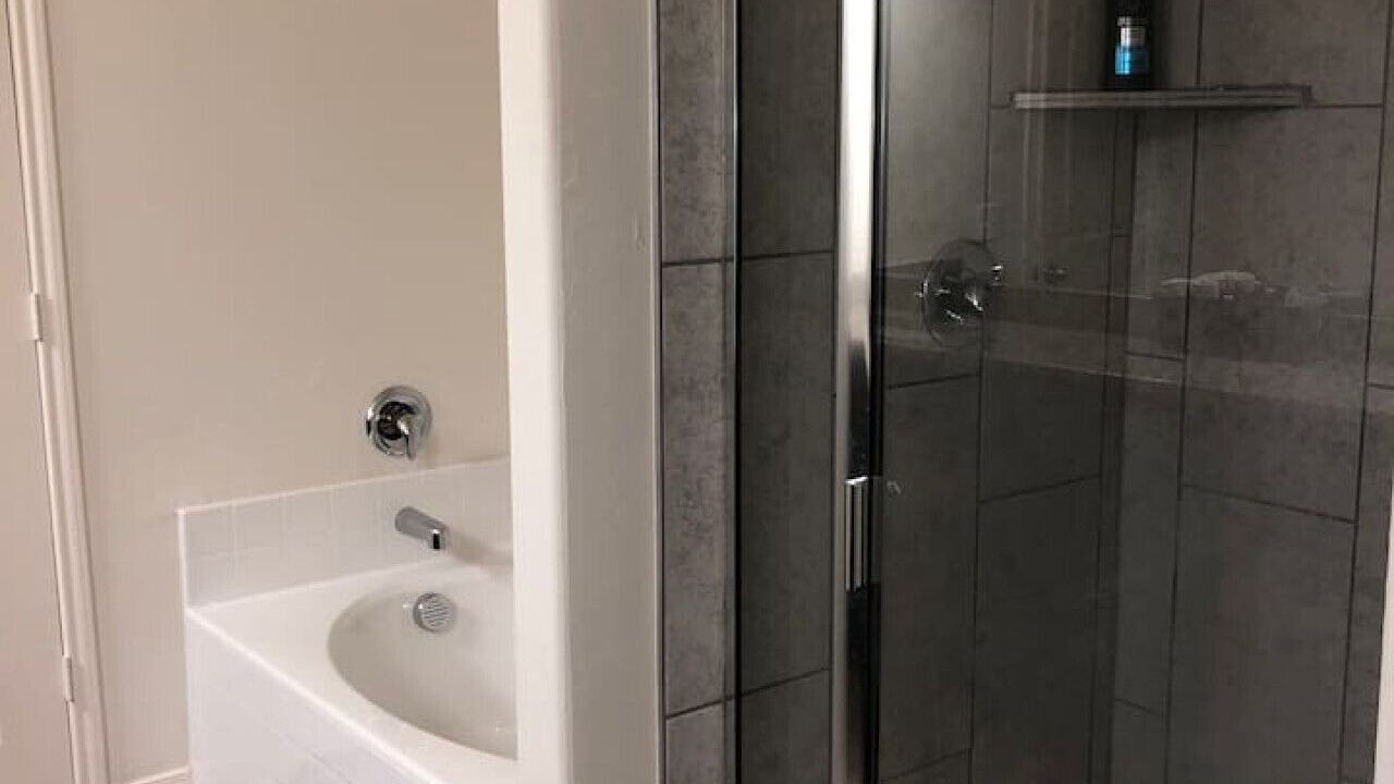 Photo of Bathroom in Mustang