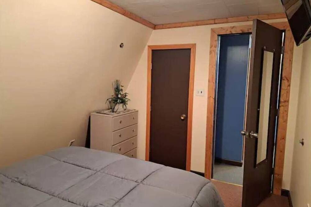 Photo of Bedroom in Penobscot County