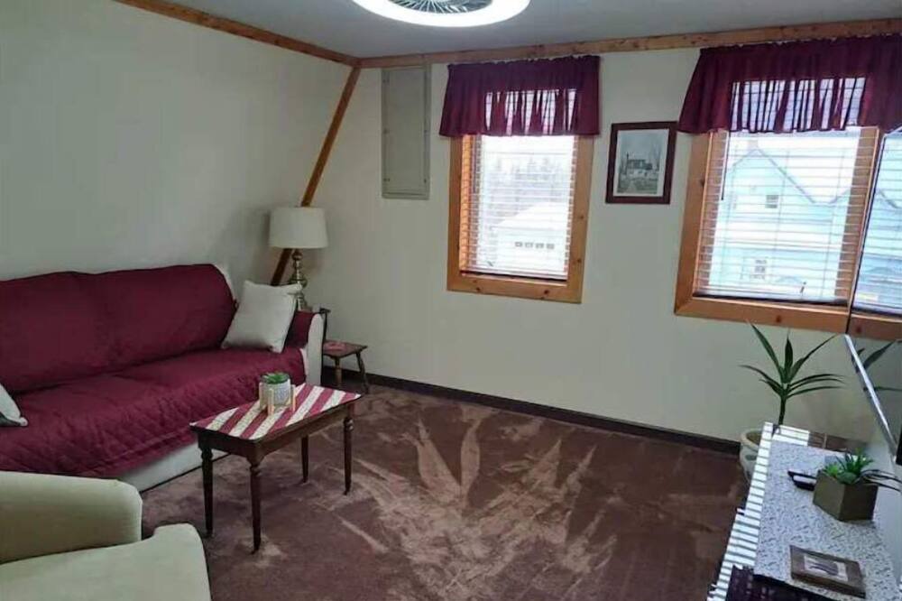 Photo of Livingroom in Penobscot County