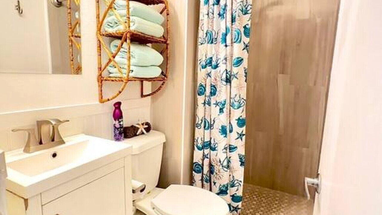 Photo of Bathroom in Bostwick Park