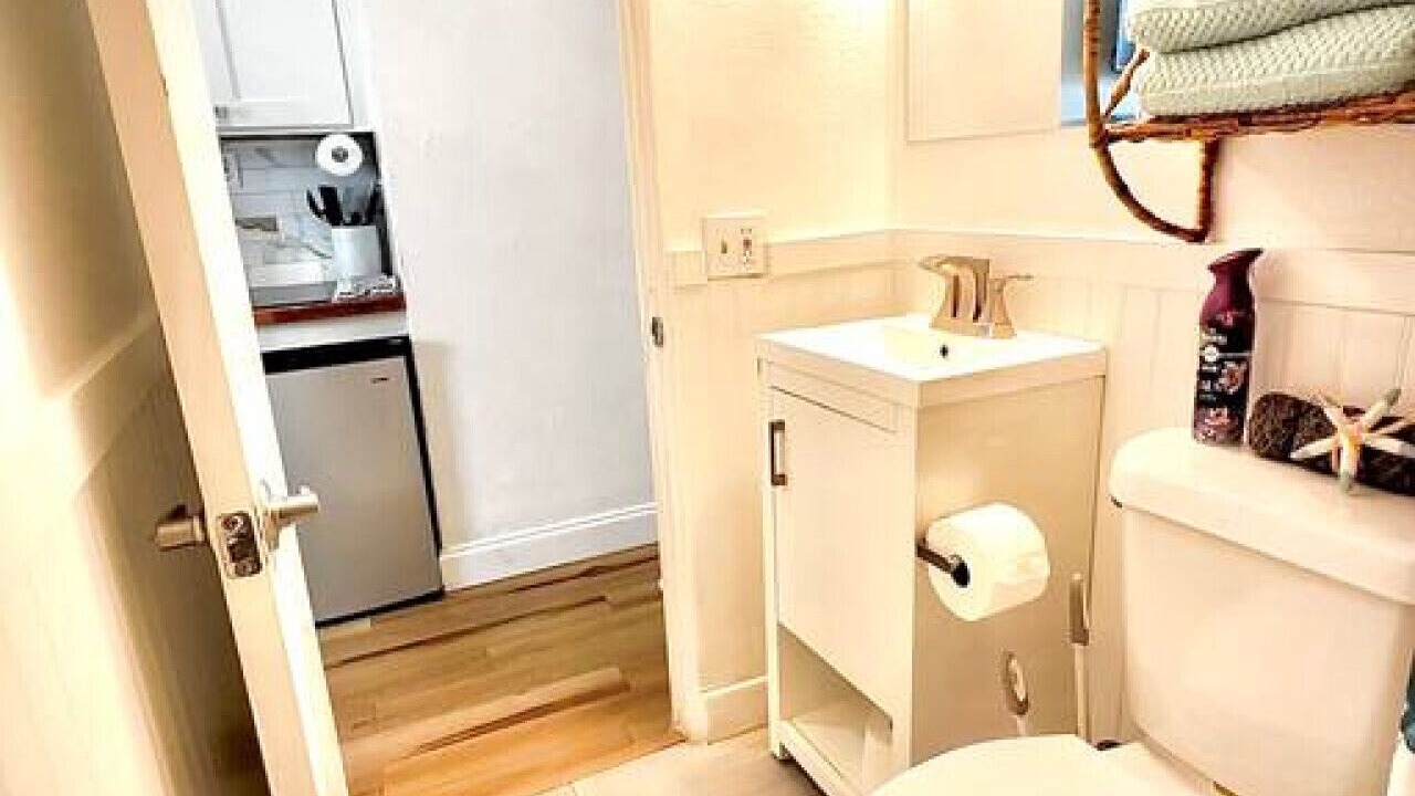 Photo of Bathroom in Bostwick Park