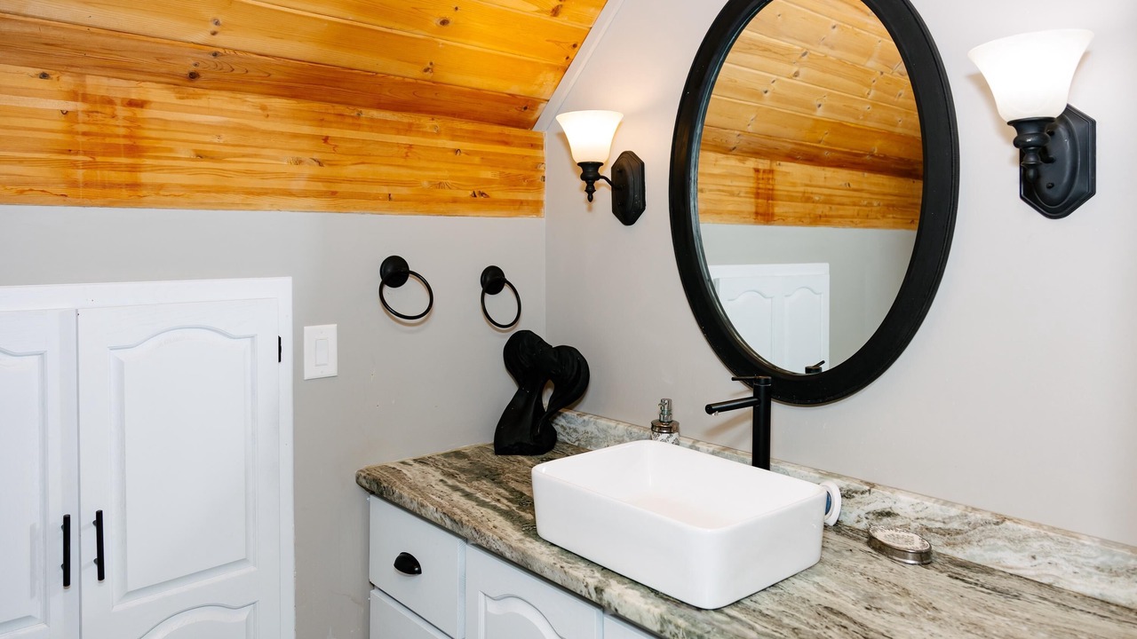 Photo of Bathroom in Carnarvon