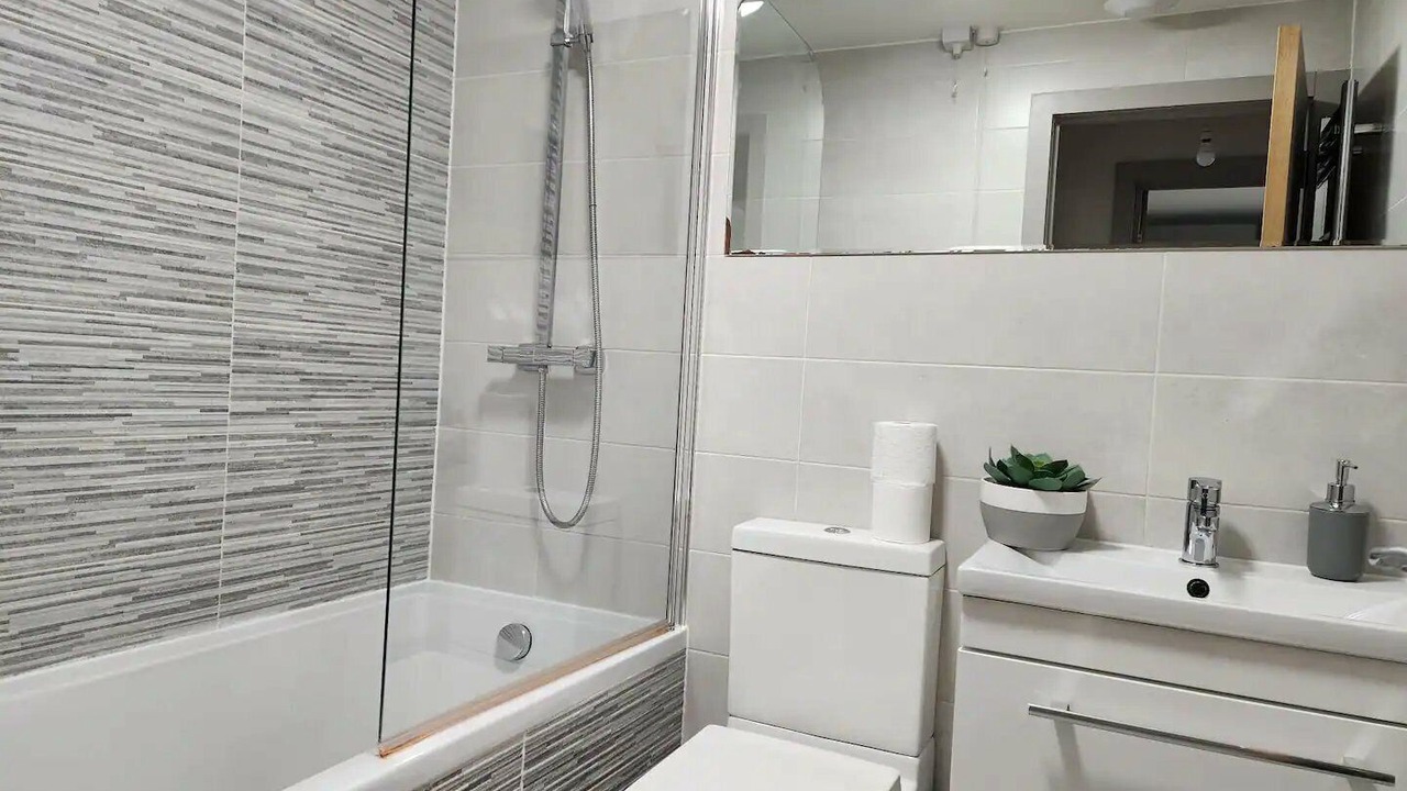 Photo of Bathroom in Oxford