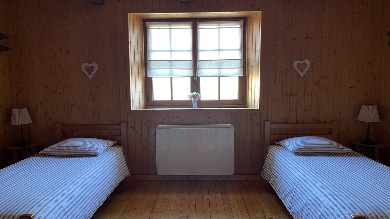 Photo of Others in Thones