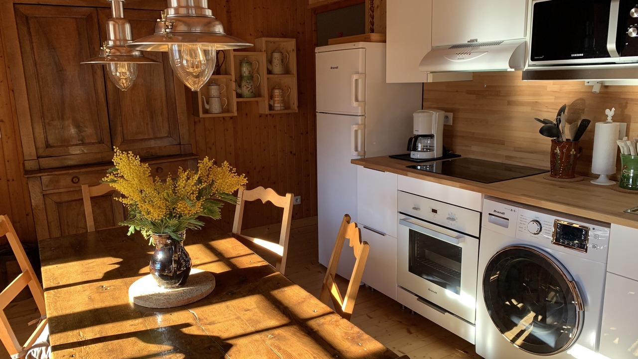 Photo of Kitchen in Thones