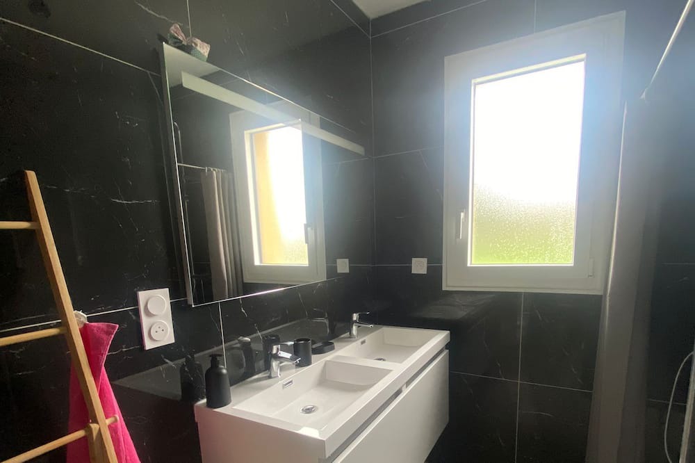 Photo of Bathroom in La Tourlandry