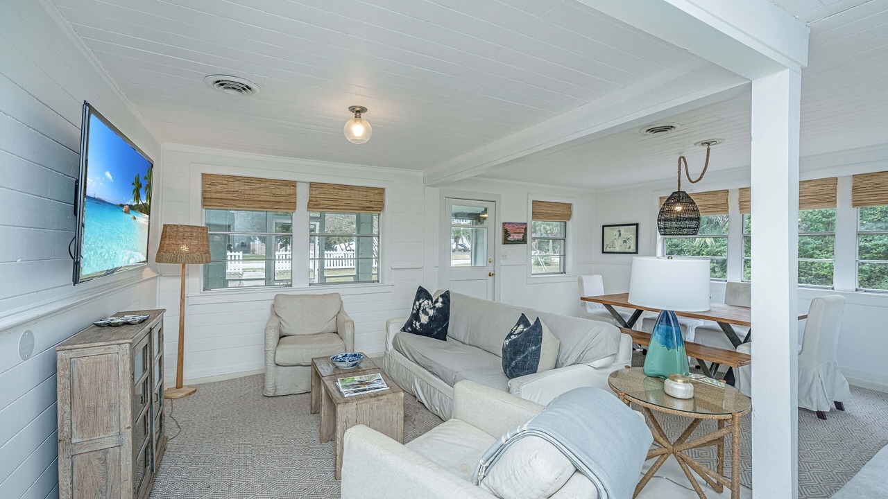Photo of Livingroom in Sullivan's Island