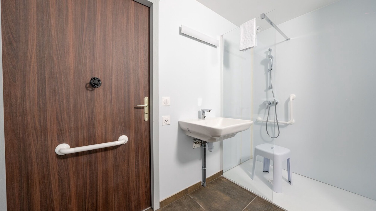 Photo of Bathroom in Digoin