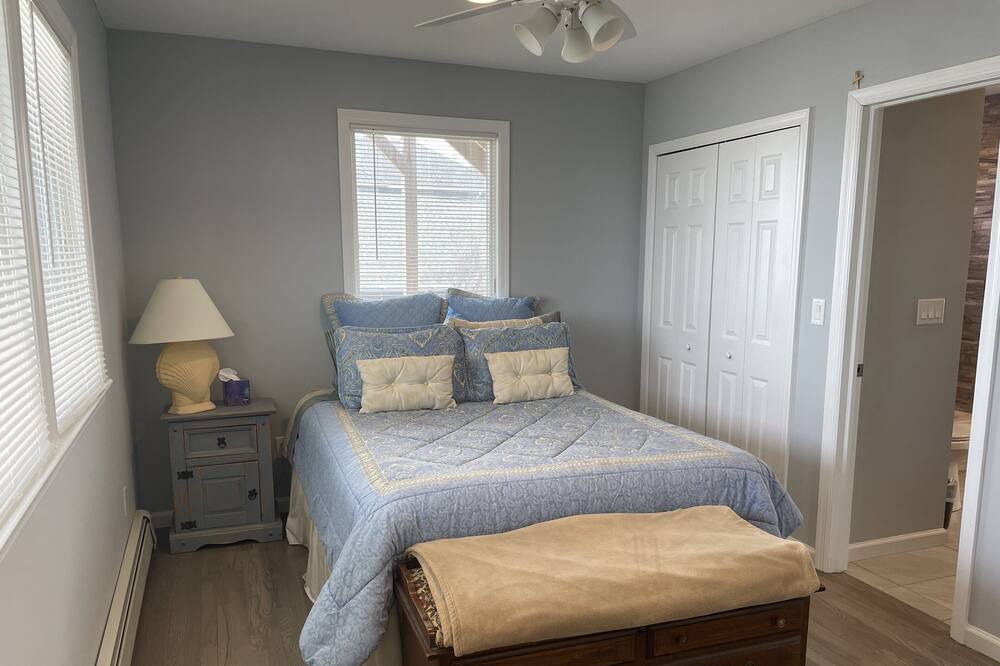Photo of Bedroom in Suffolk County