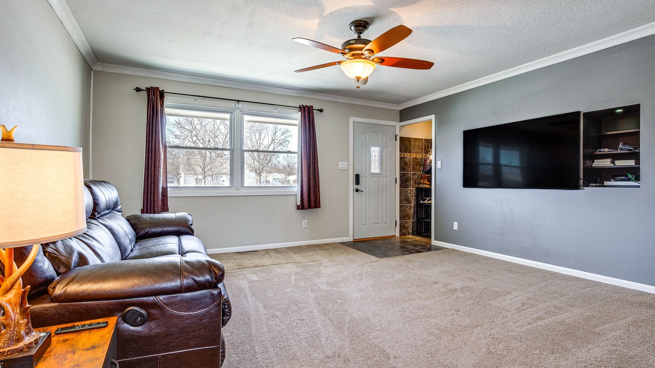 Photo of Livingroom in Wamego