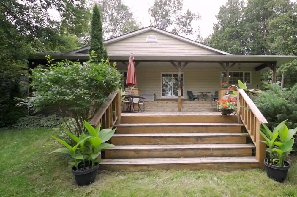 Photo of Outdoor in Colborne