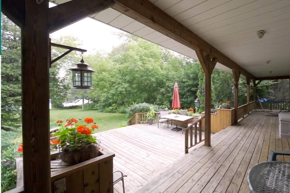 Photo of Patio Balcony in Colborne