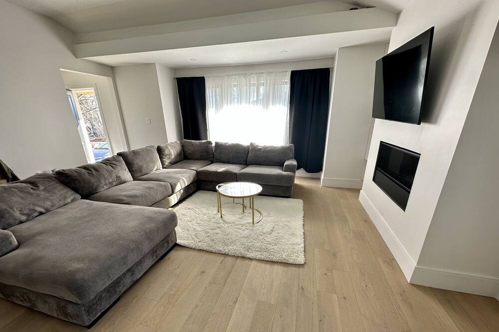 Photo of Livingroom in Hamilton