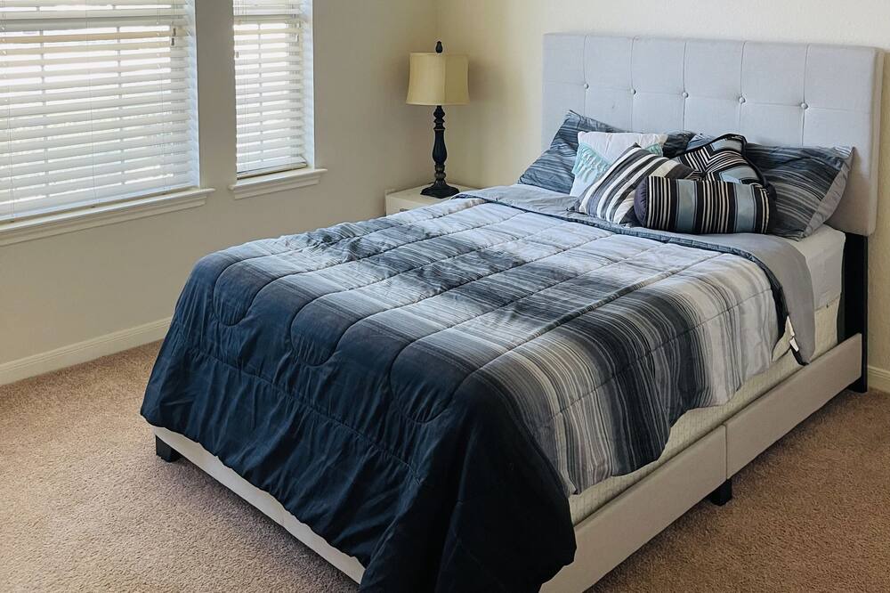 Photo of Bedroom in Porter