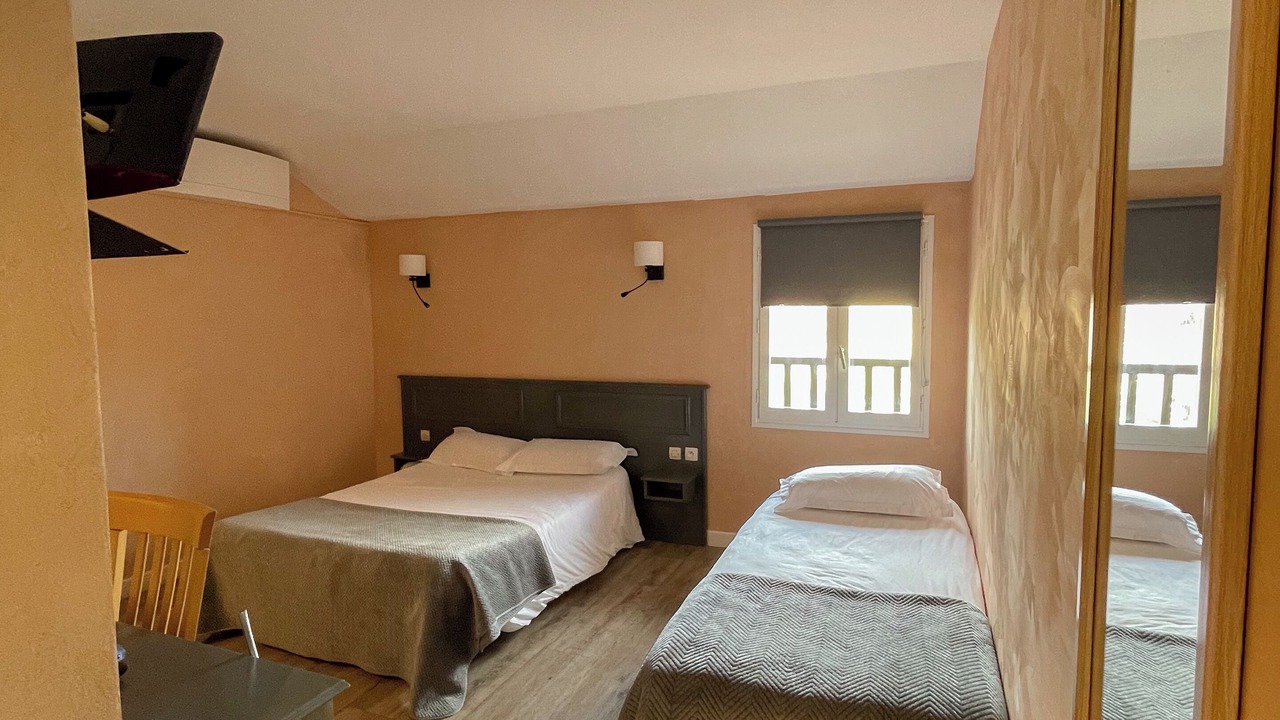 Photo of Bedroom in Saint-Beauzire