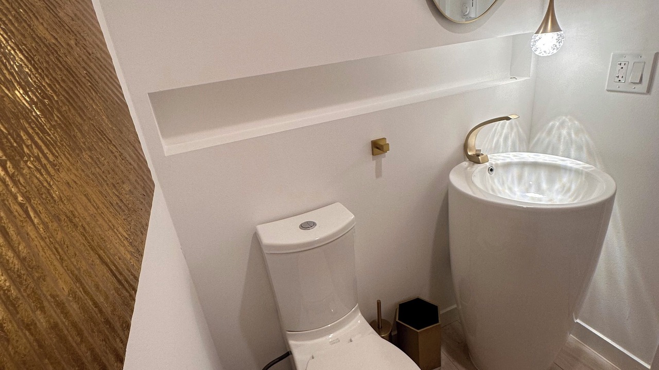 Photo of Others in Inglewood-Finn Hill