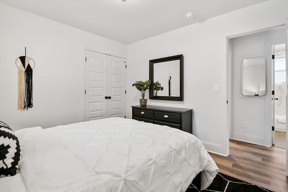 Photo of Others in Scottdale