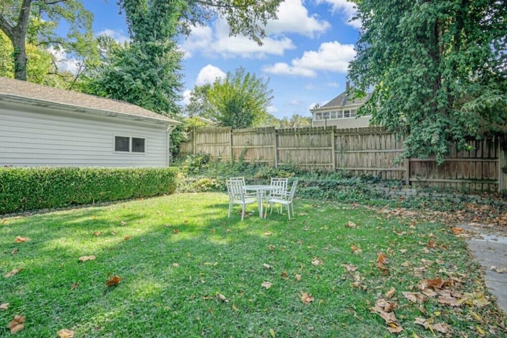 Photo of Outdoor in Alton