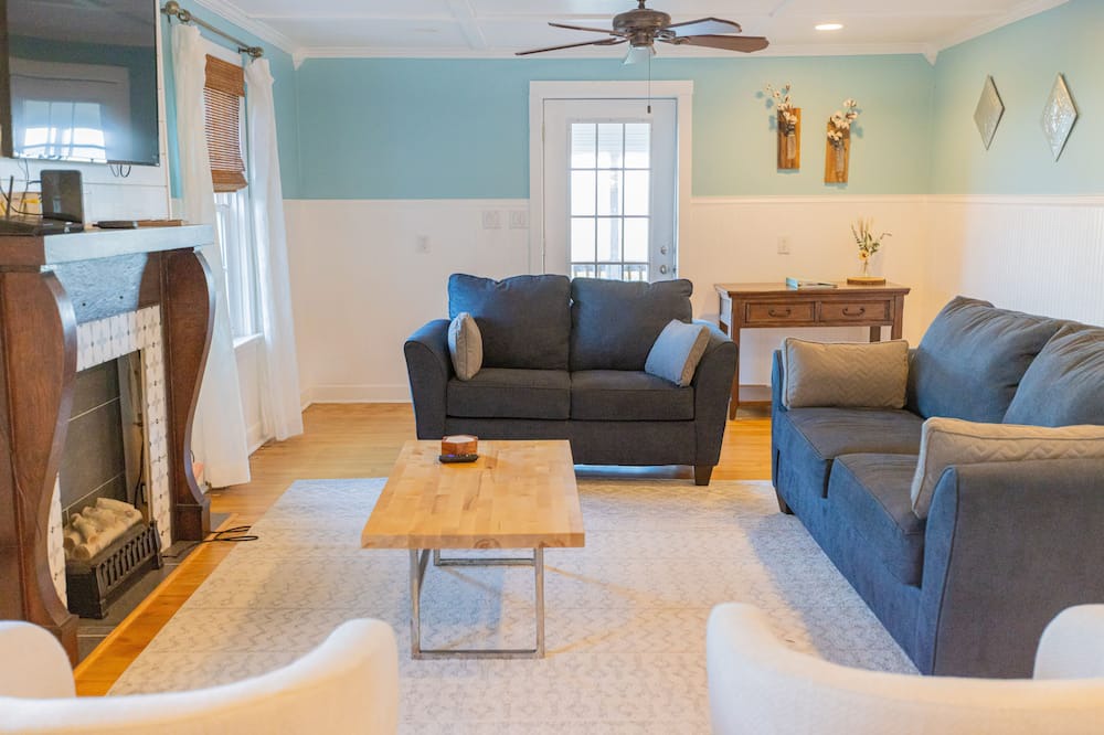 Photo of Livingroom in Boynton