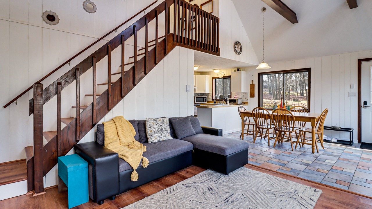 Photo of Livingroom in Long Pond