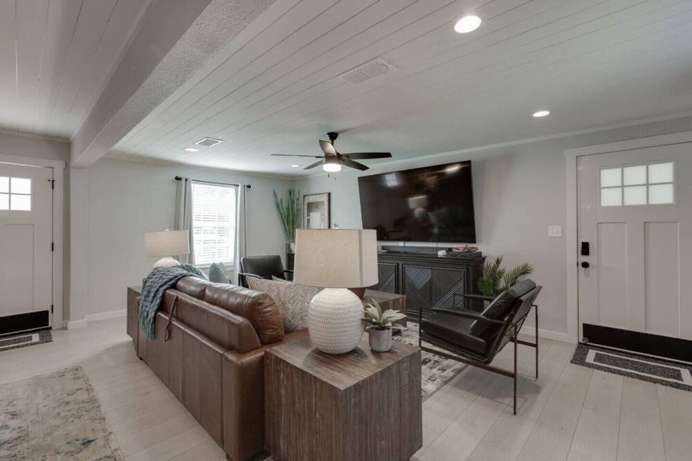 Photo of Livingroom in Pilot Point