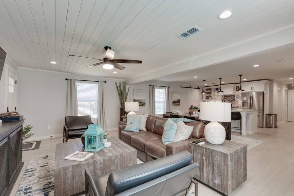 Photo of Livingroom in Pilot Point