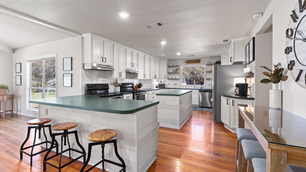 Photo of Kitchen in Leon Junction