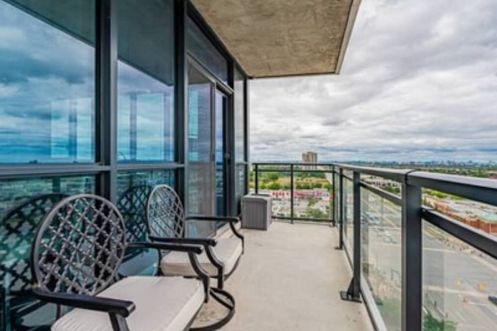 Photo of Outdoor in Hurontario