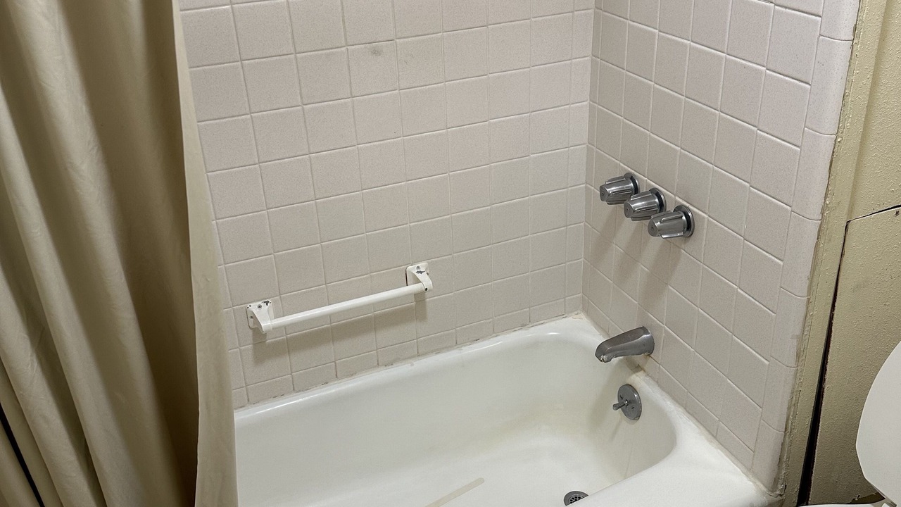 Photo of Bathroom in Gunter Afs