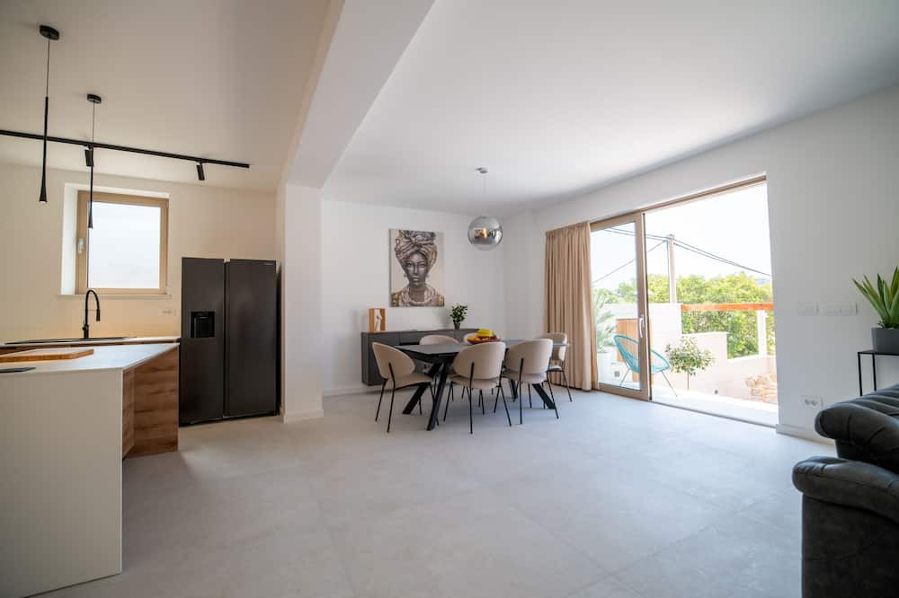 Photo of Others in Gruz