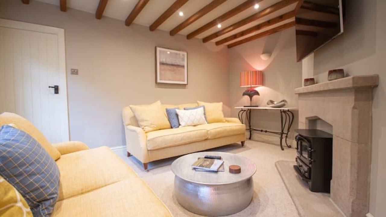 Photo of Livingroom in Alstonfield