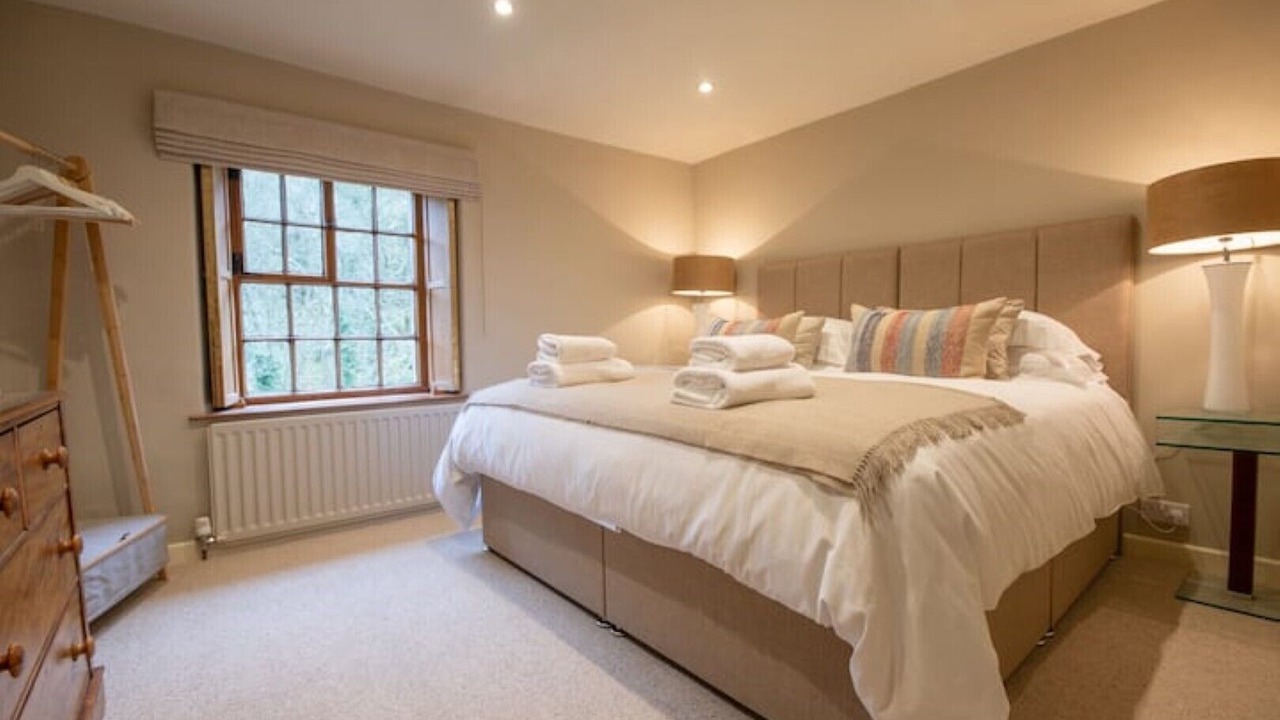 Photo of Others in Alstonfield