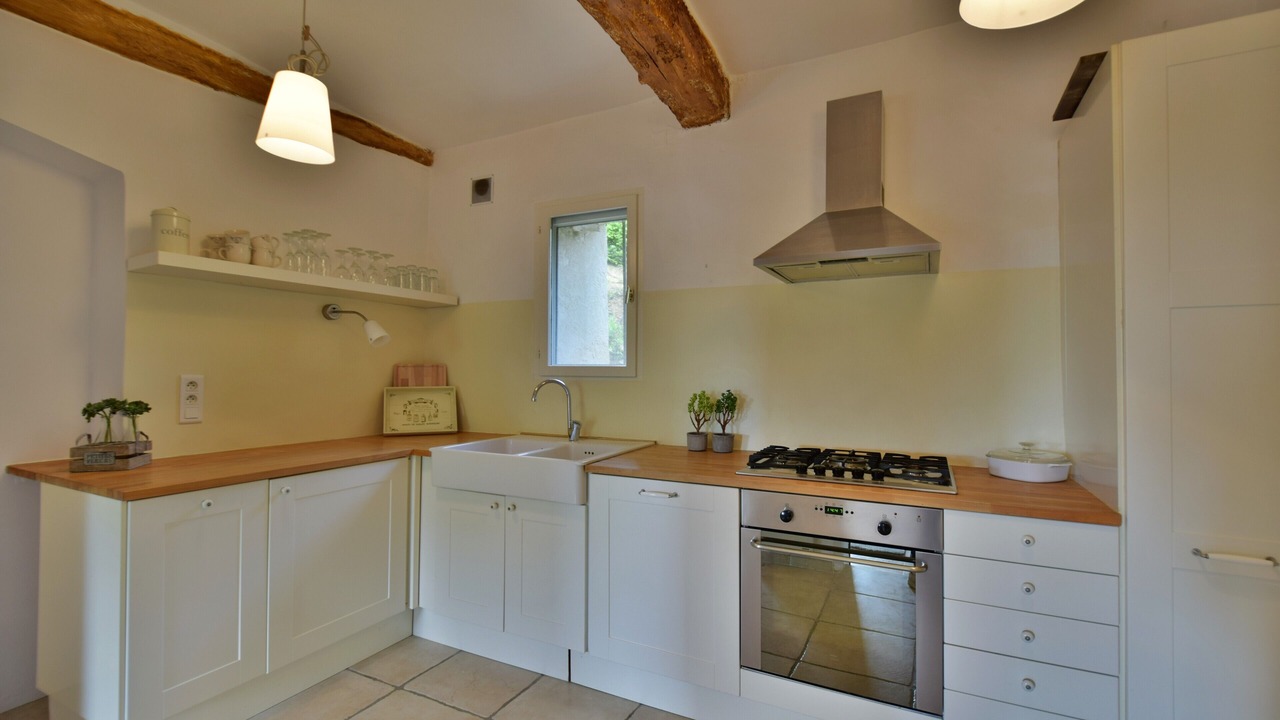 Photo of Kitchen in Loriol-du-Comtat
