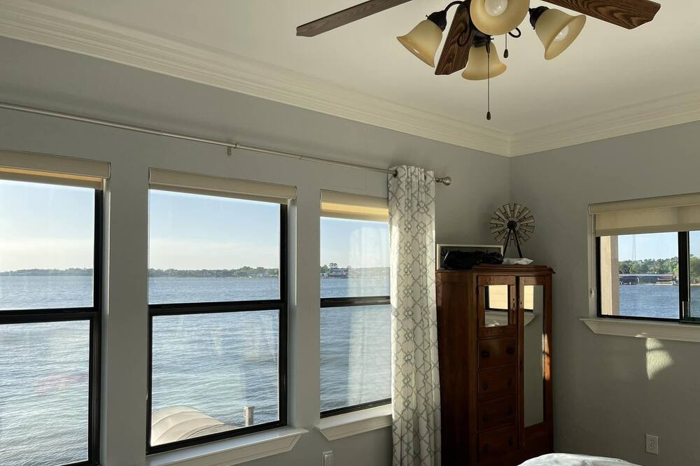 Photo of Bedroom in Montgomery