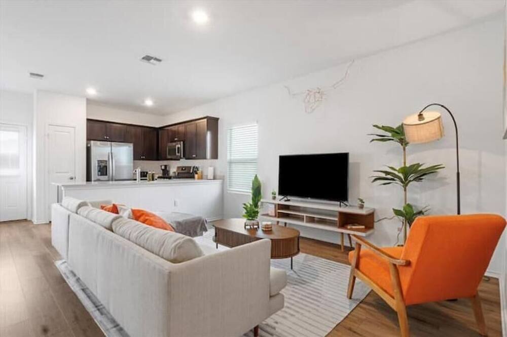 Photo of Livingroom in Del Valle