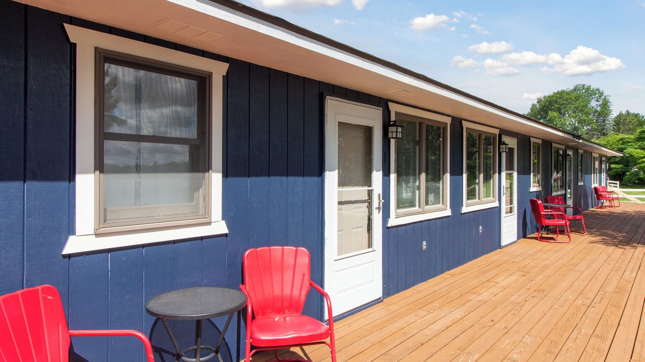 Photo of Patio Balcony in Long Lake