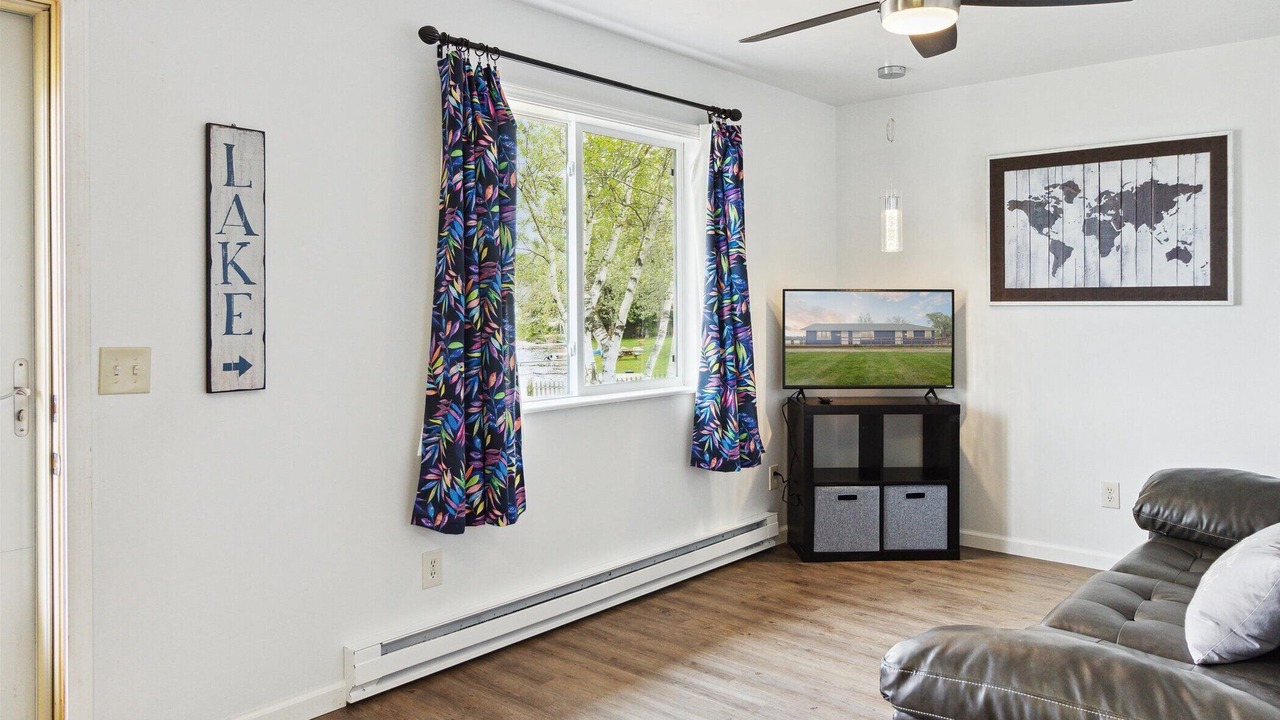 Photo of Livingroom in Long Lake